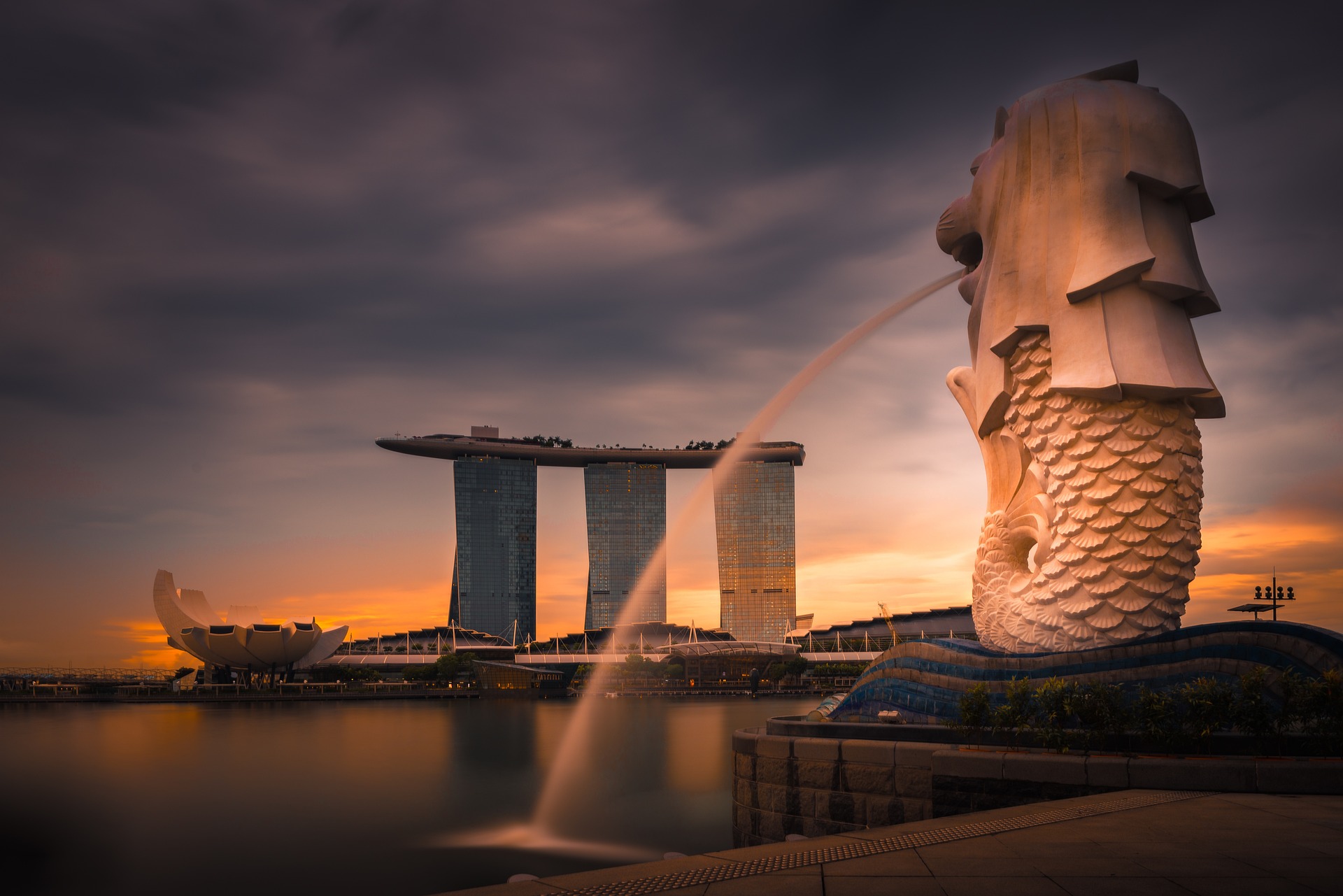 Singapur – Moderne Skyline mit Hochhausarchitektur