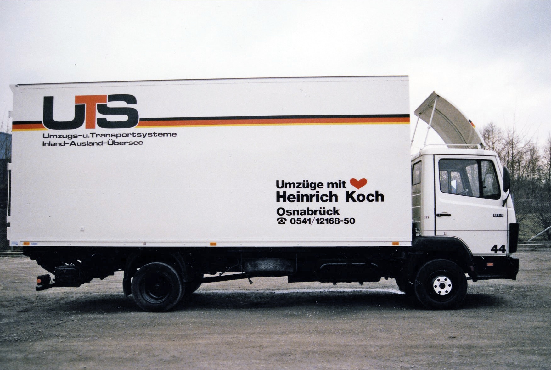 LKW von KOCH Umzugslogistik – Firmenfahrzeug der Umzugslogistik in Osnabrück, Niedersachsen