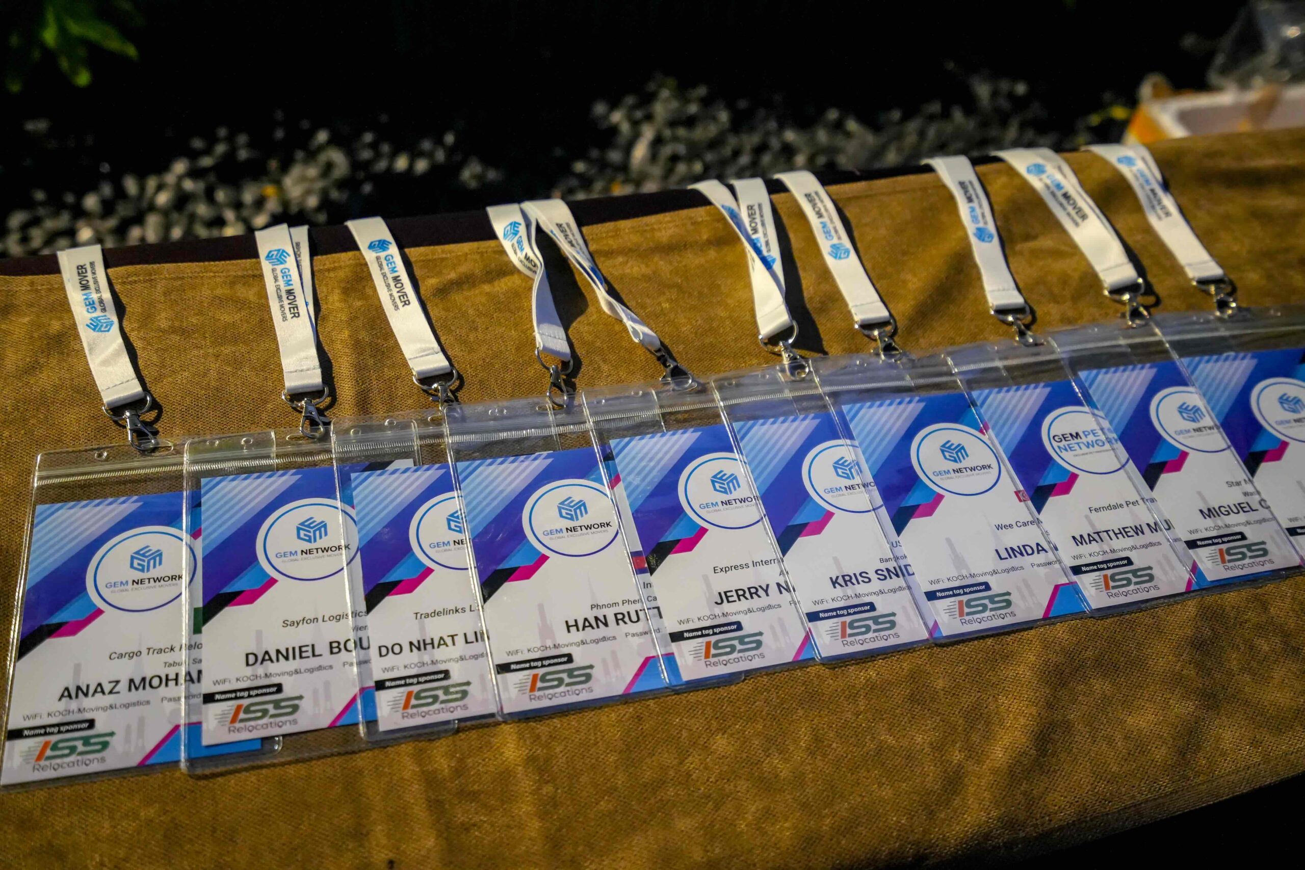Teilnehmerausweise des GEM Network Events mit Koch-Branding