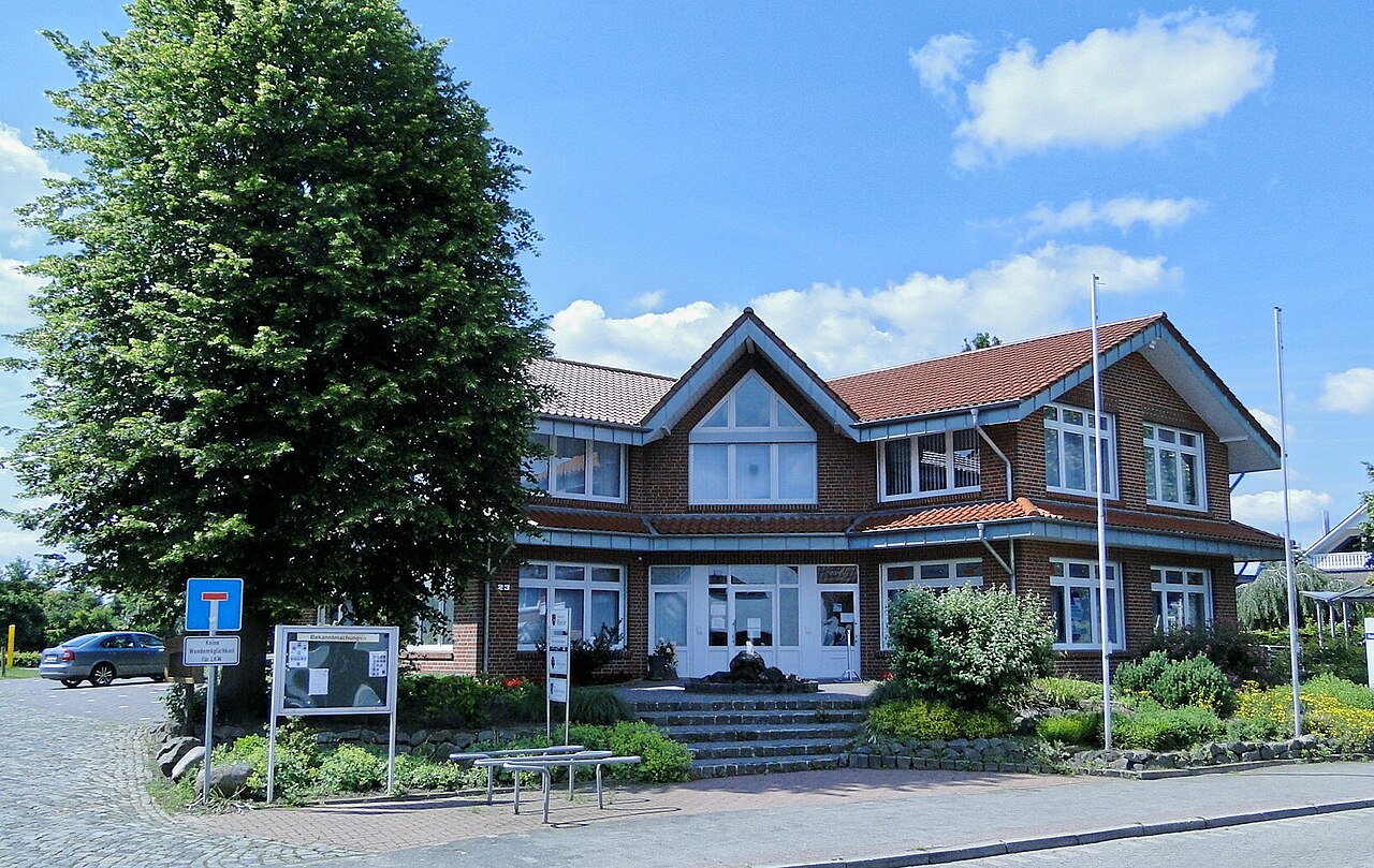 Rathaus in Rieste – Gemeindeverwaltung im Landkreis Osnabrück, Niedersachsen.