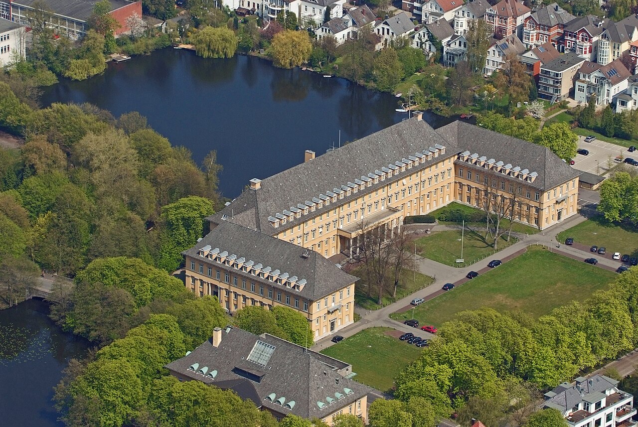 Luftaufnahme Leer Papenburg – Emsländische Marschlandschaft mit Windkraftanlagen, Oldenburg, Niedersachsen