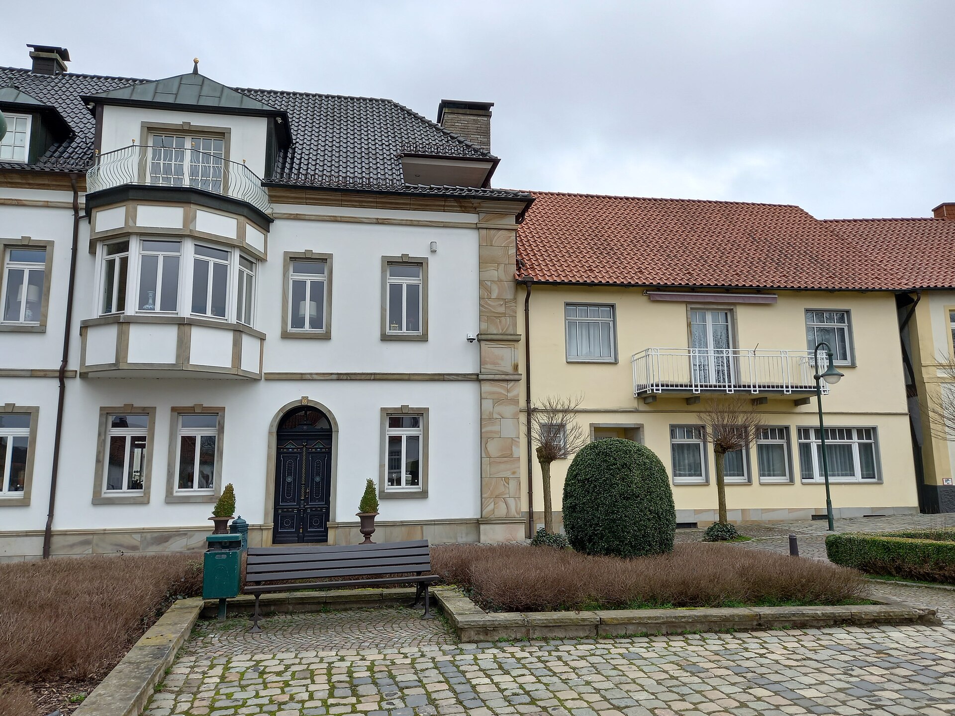 Wohnhäuser am Kirchplatz in Ostercappeln.