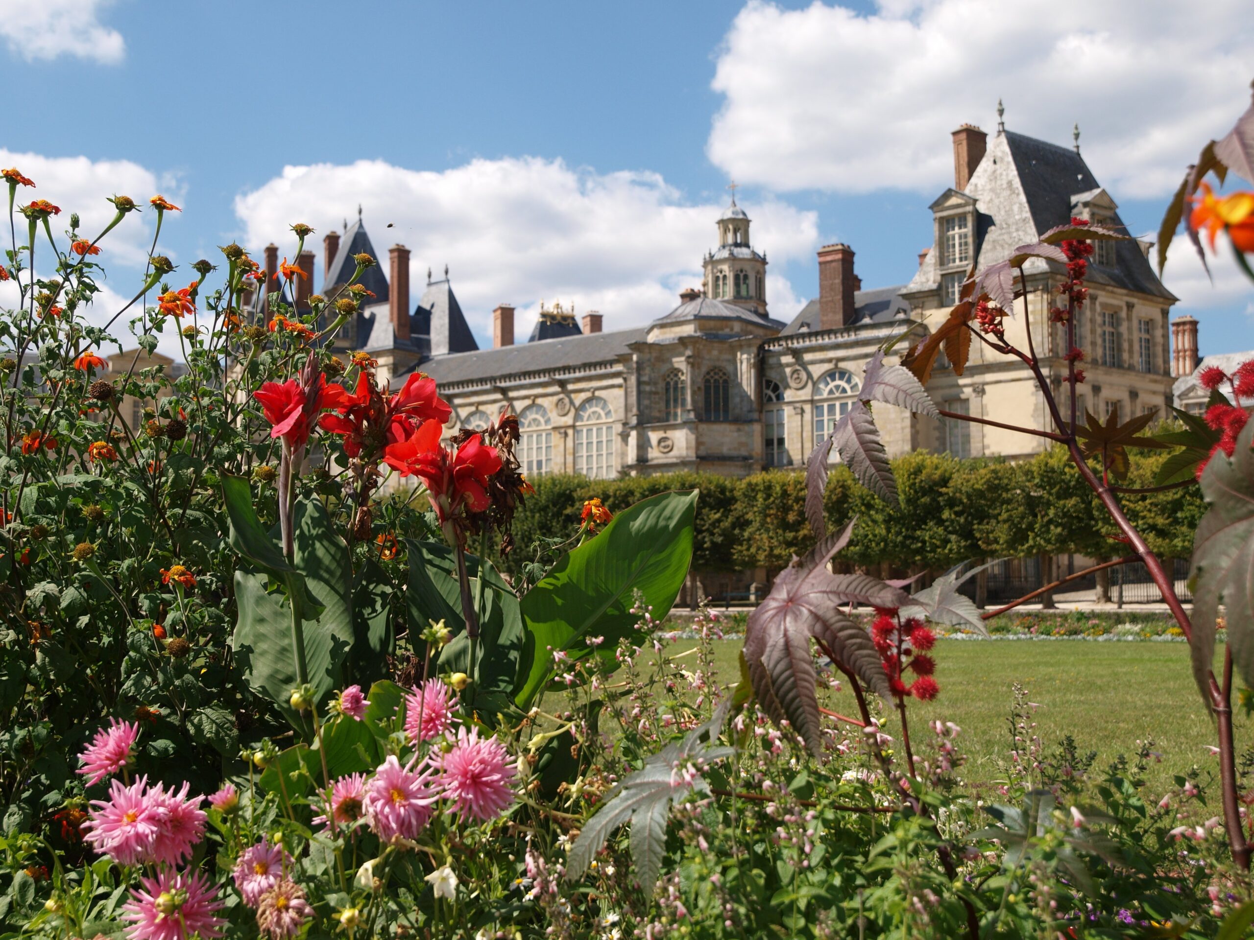 Schloss Fontainebleau – UNESCO-Welterbe mit historischer Innenausstattung und weiten Grünflächen, Frankreich