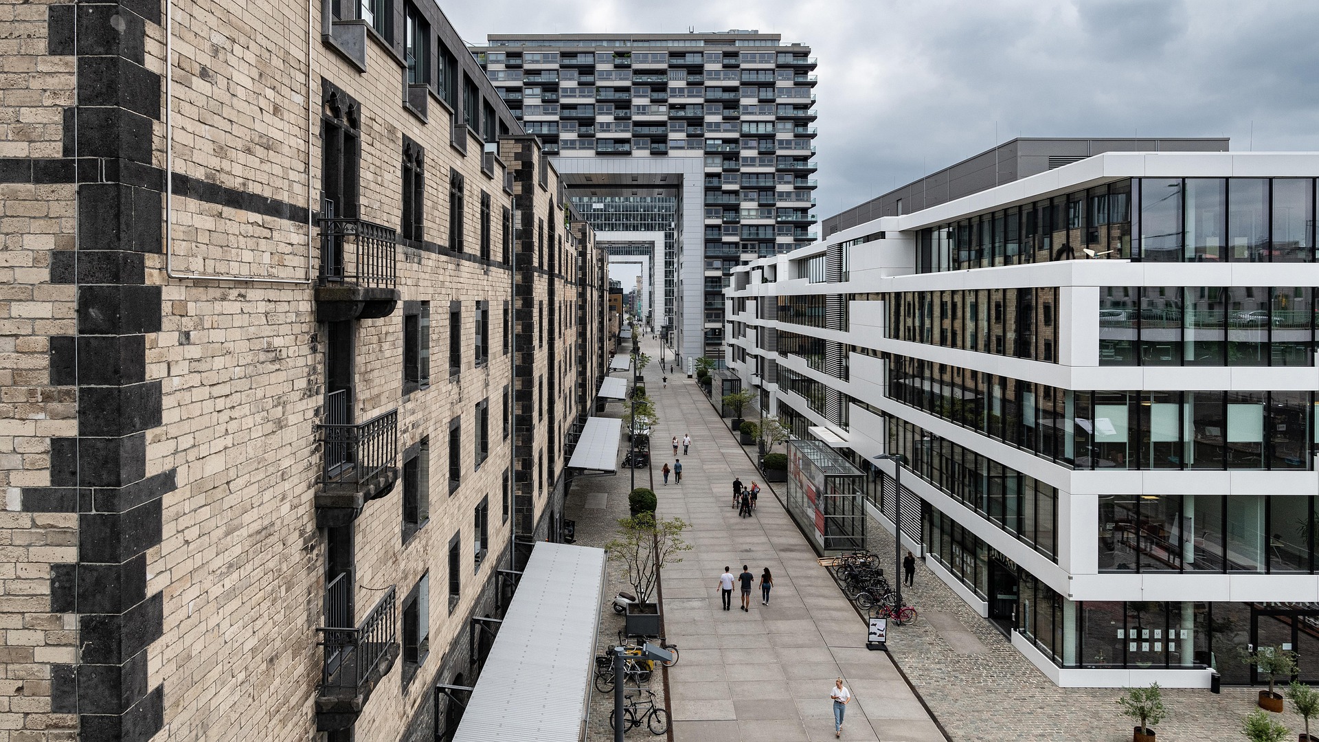 Köln – Zeitgenössische Gebäuden in der Innenstadt, Nordrhein-Westfalen, Deutschland