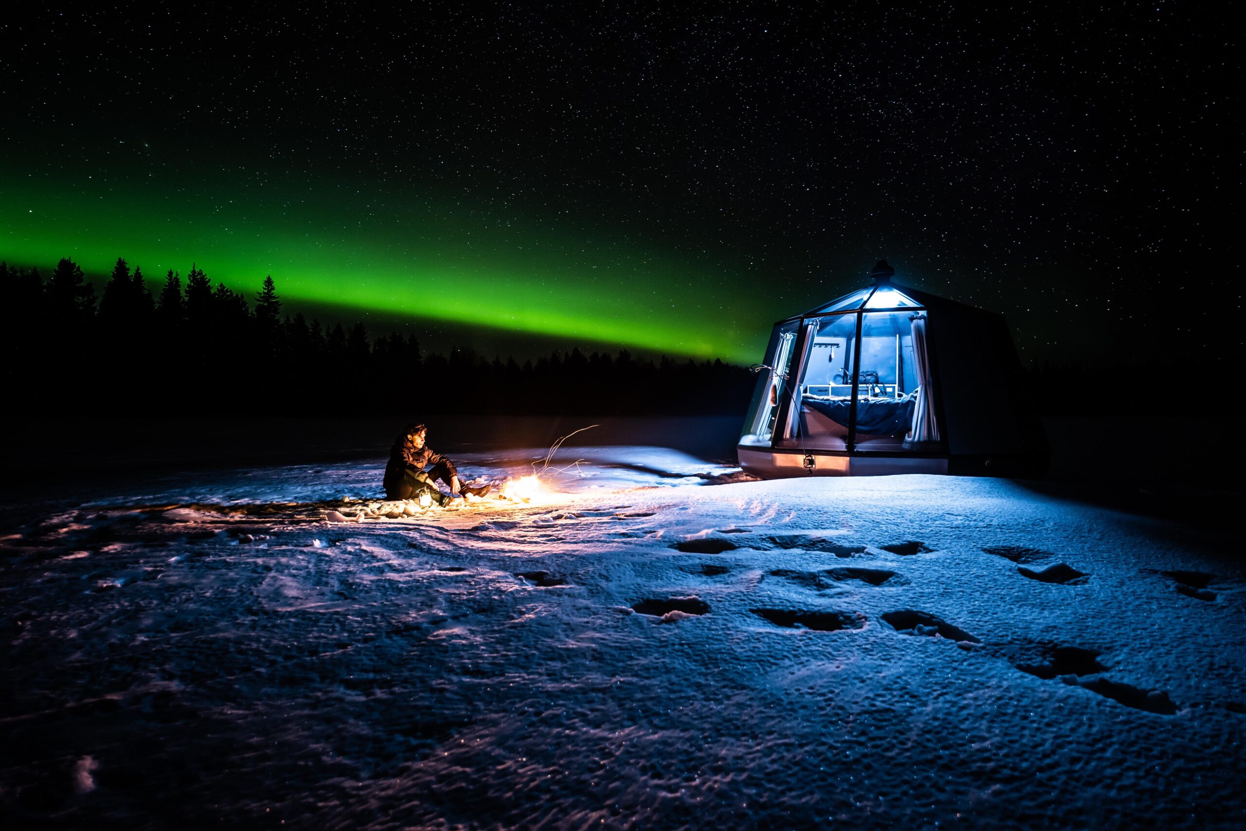 Nordlichter und Iglu – Nachtcamping in der finnischen Wildnis, Finnland