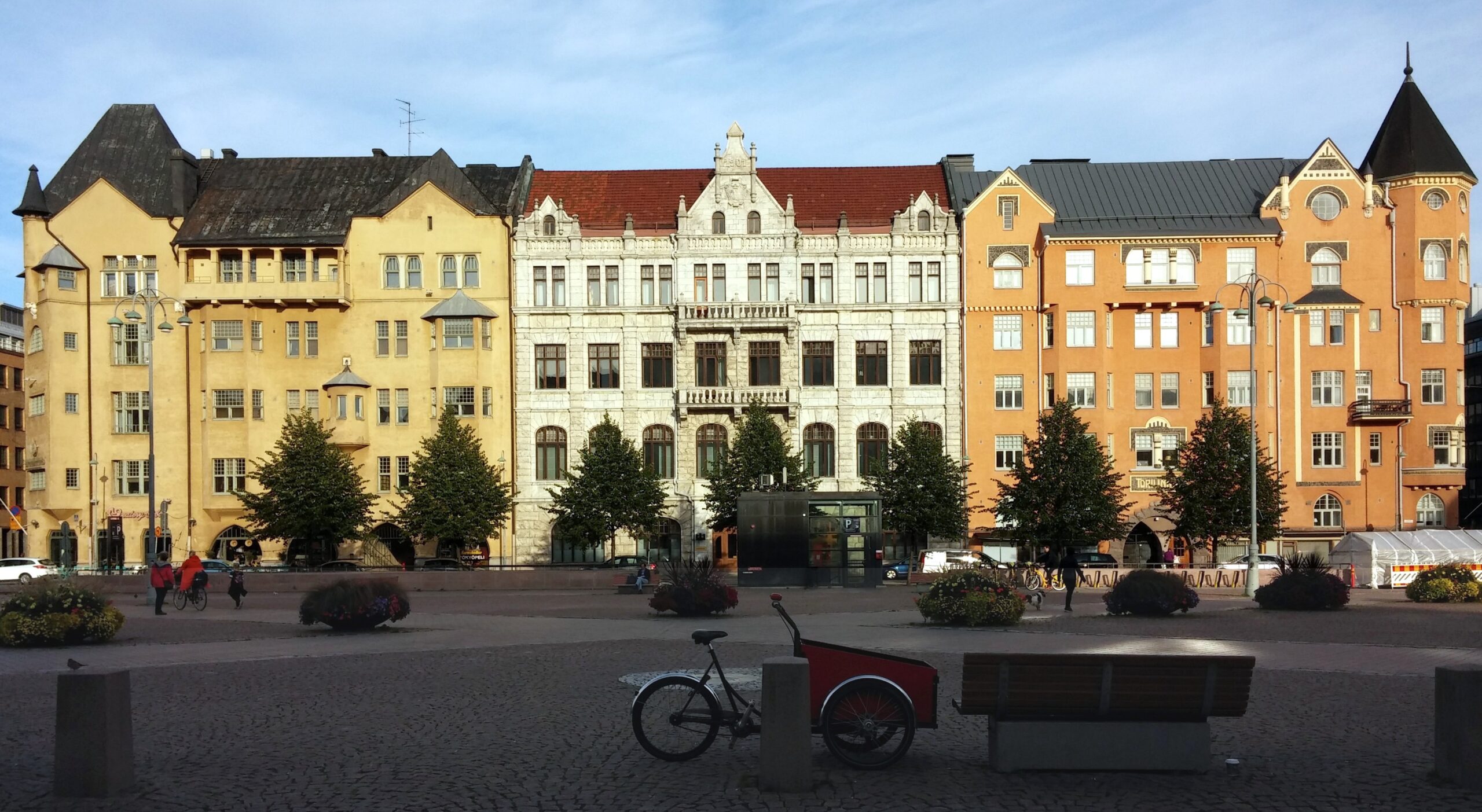 Finnland – Helsinki Altstadt bei Sonnenschein