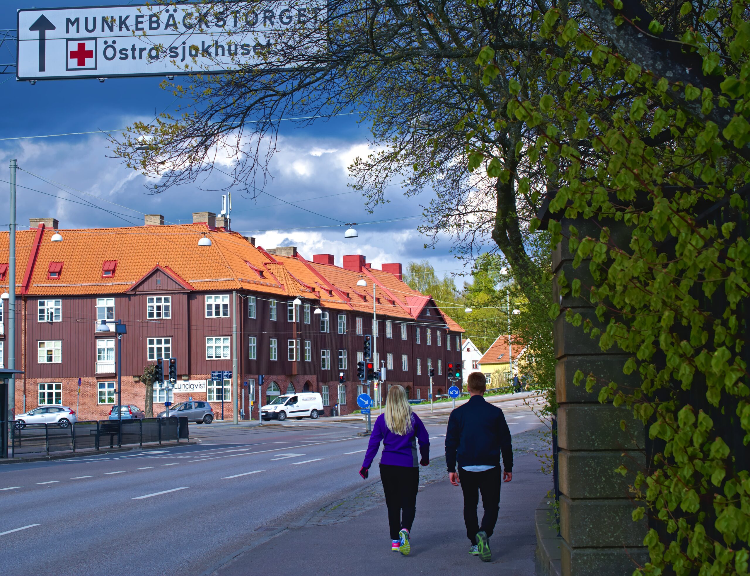 Krankenhaus – Wegweiser in Schweden