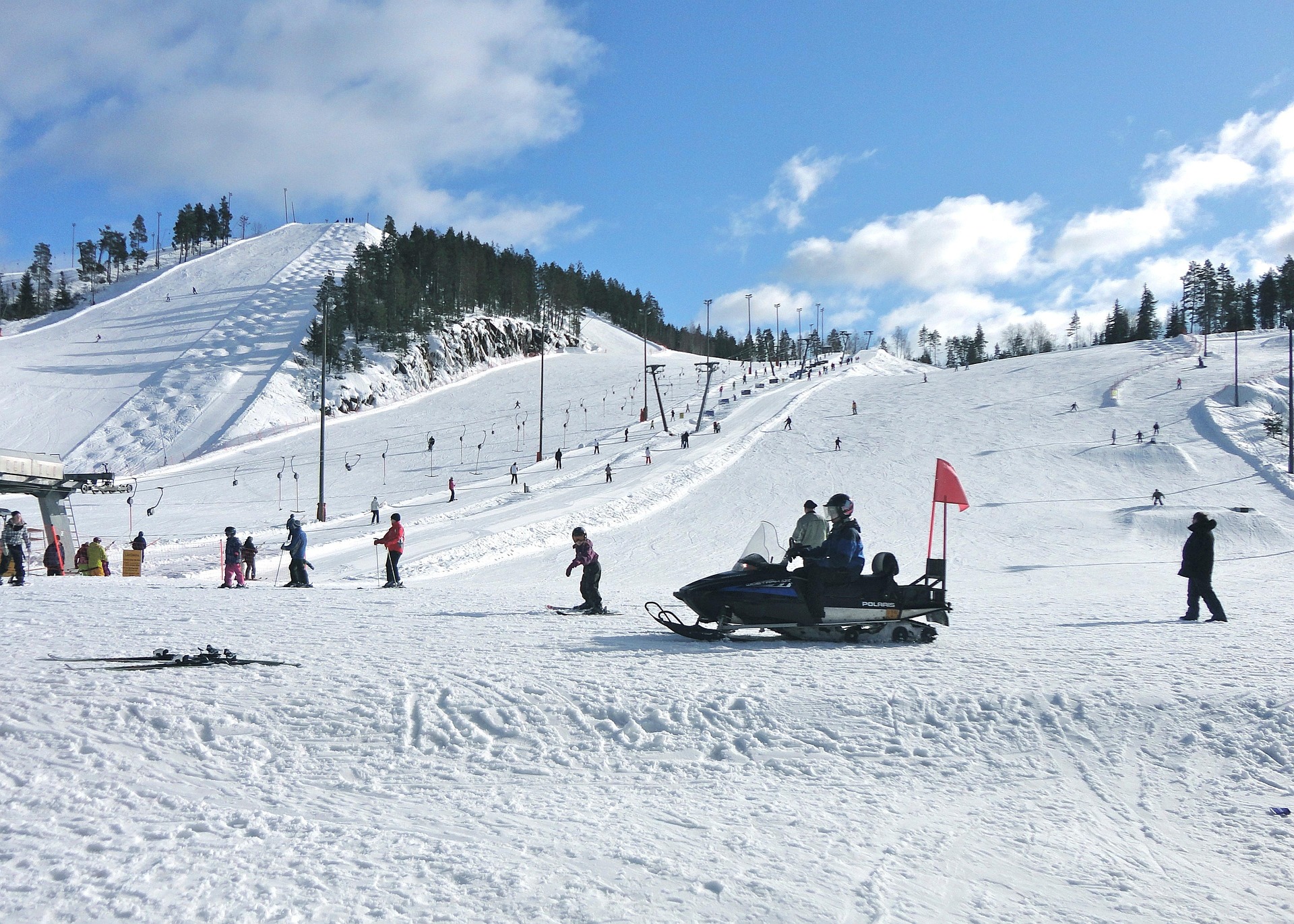 Himos Ski Resort – Größtes Skigebiet in Mittelfinnland mit Bergen, Schnee und Unterhaltung, Finnland