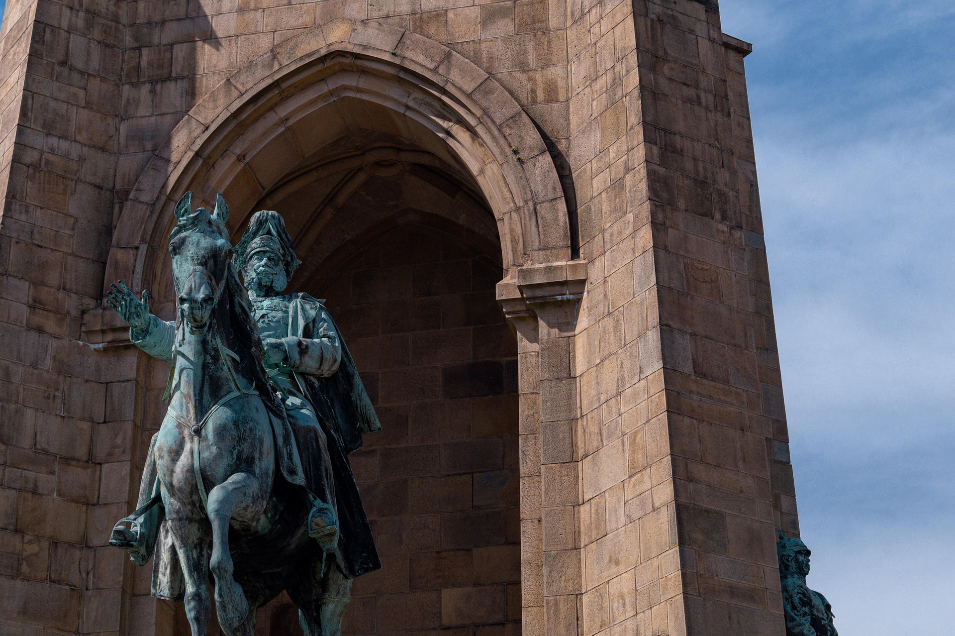 Dortmund – Kaiser-Wilhelm-Denkmal als Bronzesitzfigur im Westfalenpark, Nordrhein-Westfalen, Deutschland