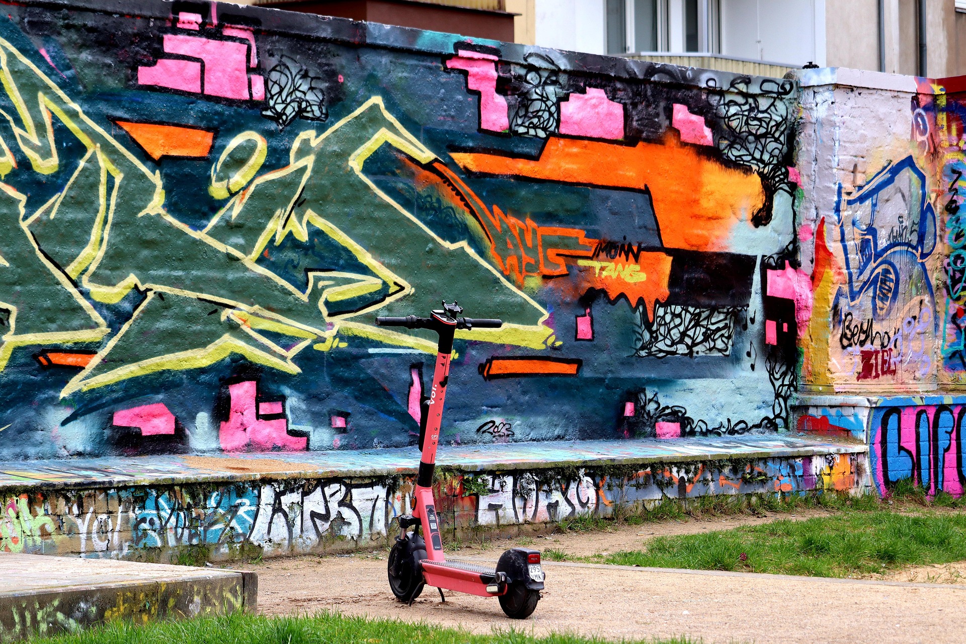 Köln – Street Art an einer Hausfassade in der Innenstadt, Nordrhein-Westfalen