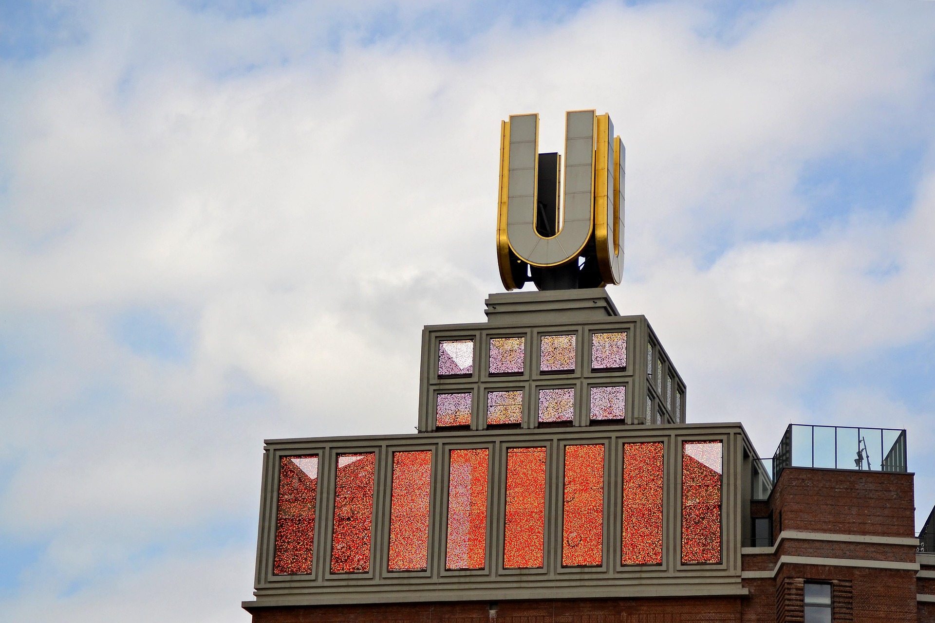 Dortmunder U – Ehemaliges Brauereihochhaus, heute Zentrum für Kunst und Kreativität, Nordrhein-Westfalen, Deutschland